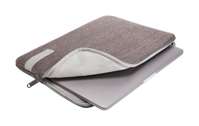 Case Logic Reflect 13" Macbook Pro Graphite Case Logic 
                                85854246002 
                                 