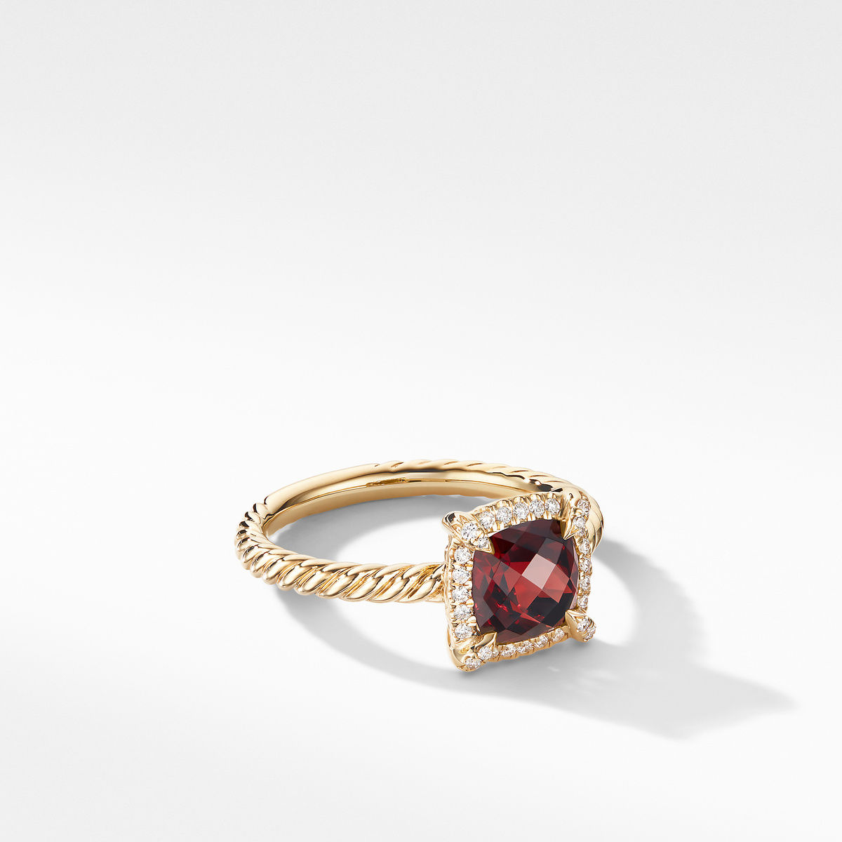 David Yurman Petite Chatelaine Pave Bezel Ring in 18K Yellow Gold with Garnet and Diamonds - Size 6.5 David Yurman 
                                192740907661 
                                R14202D88AGADI65 
