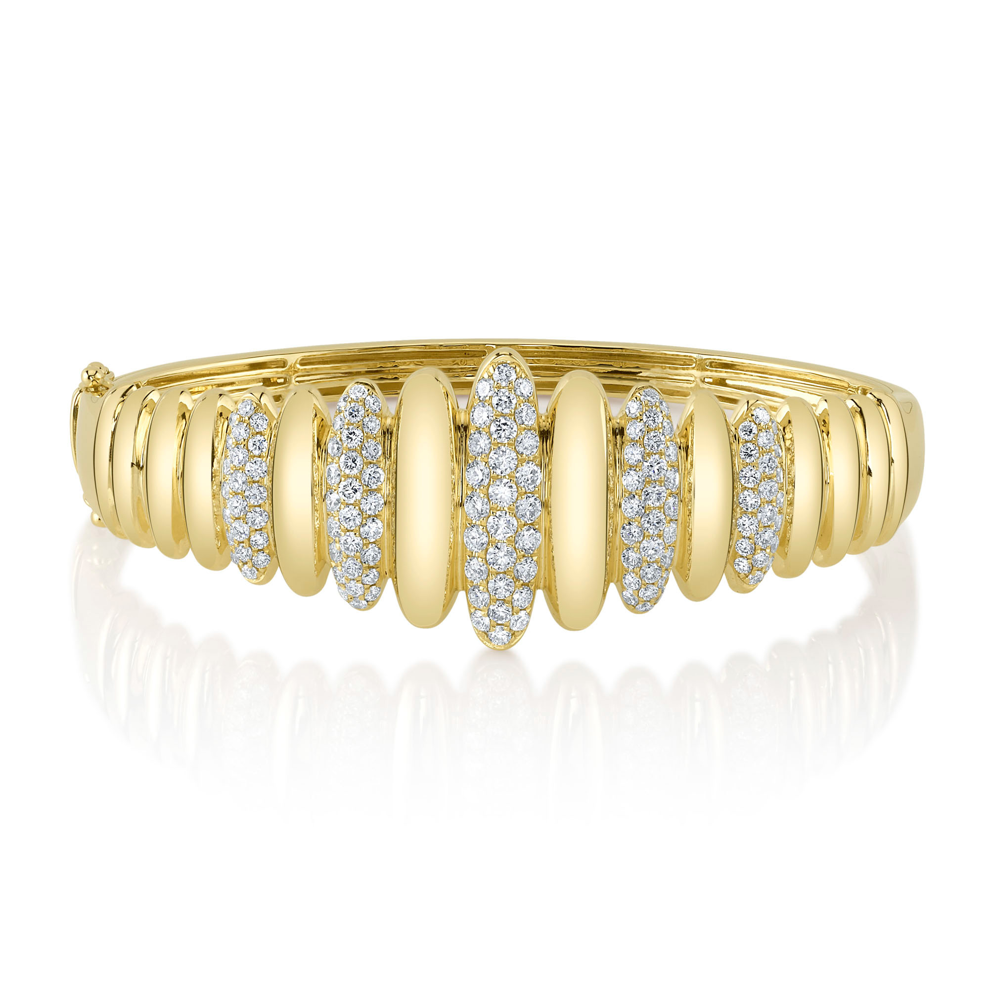 Shy Creation 2 1/5ctw Diamond Yellow Gold Bangle Bracelet Shy Creation 
                                 
                                SC22009231ZS 
