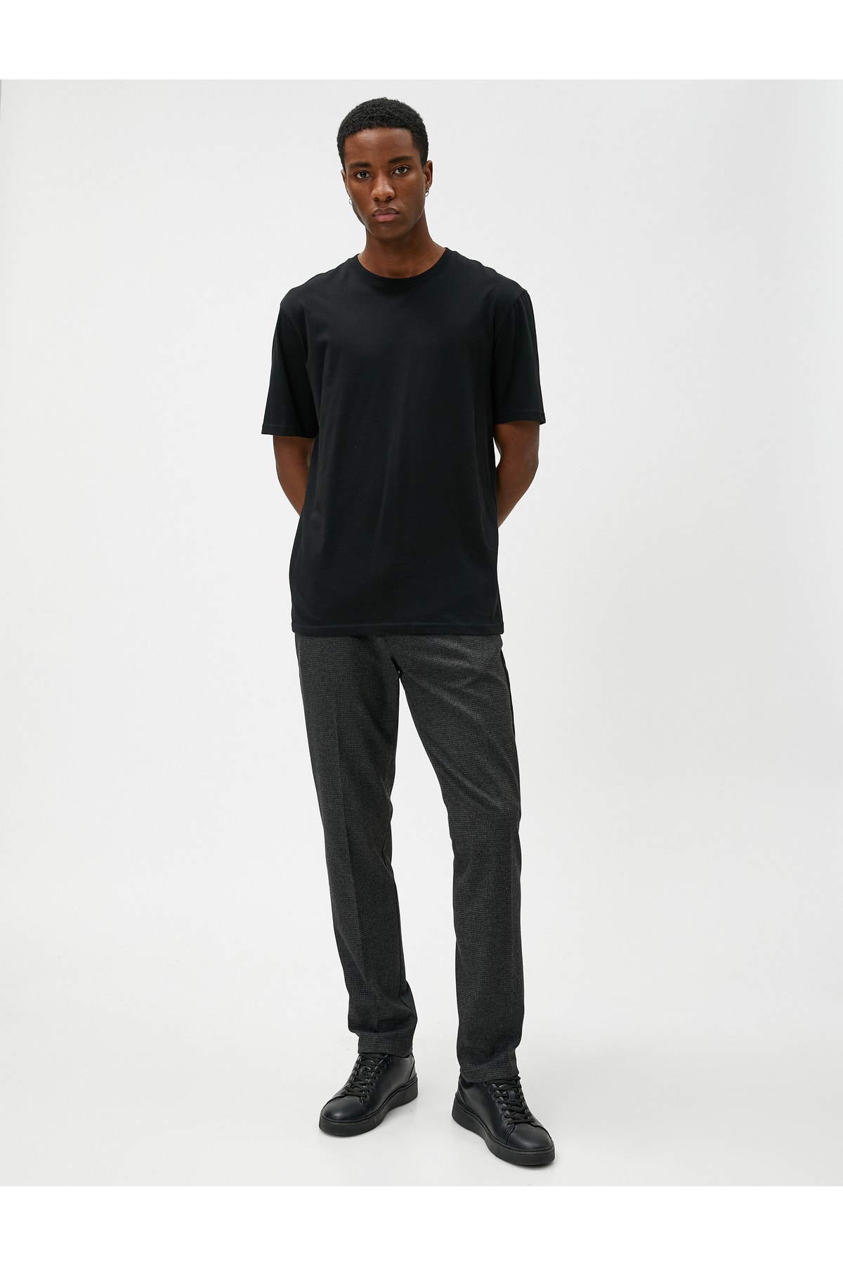 Koton Basic Pleated Trousers with Button Detail and Pockets