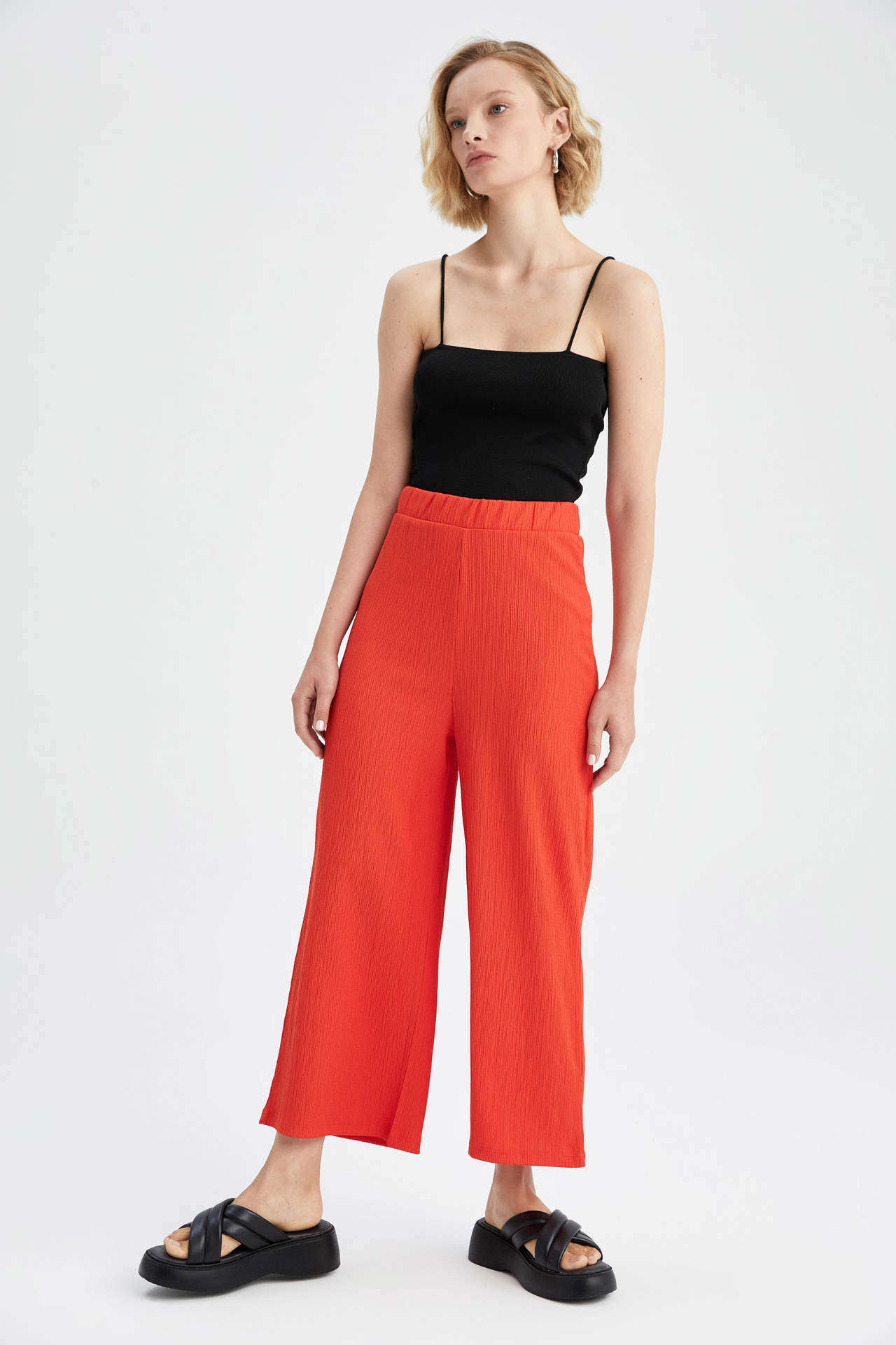 DEFACTO Basic Capri Trousers