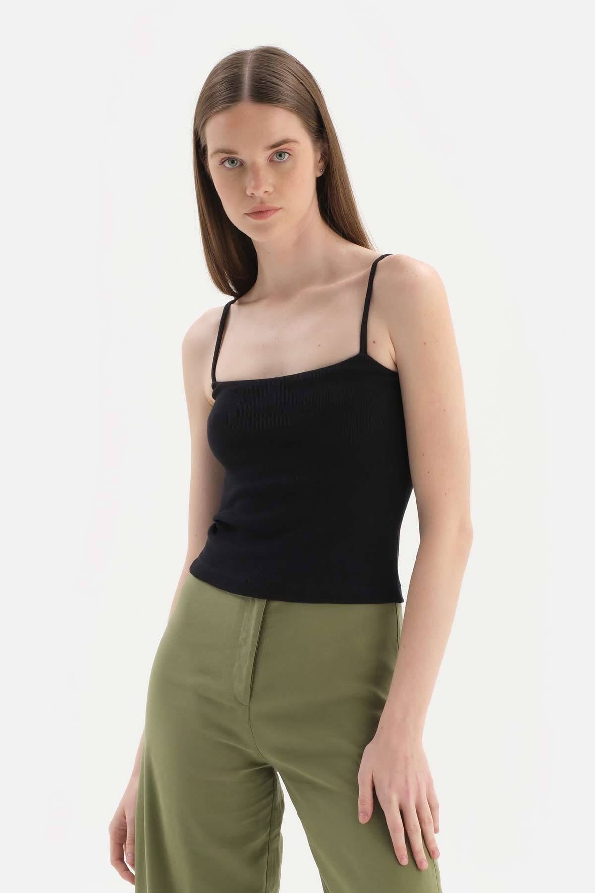 Dagi Black Thin Strap Rib Undershirt