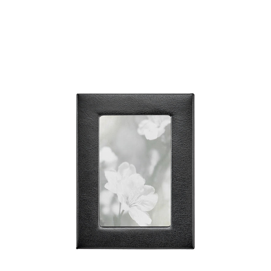 Graphic Image 4" x 6" Studio Frame Black Traditional Leather