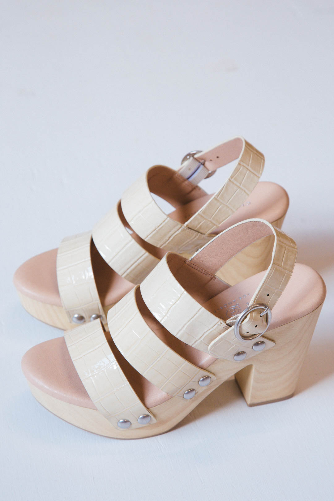 Fenny Croc Platform Heel Cream | CL by Chinese Laundry 