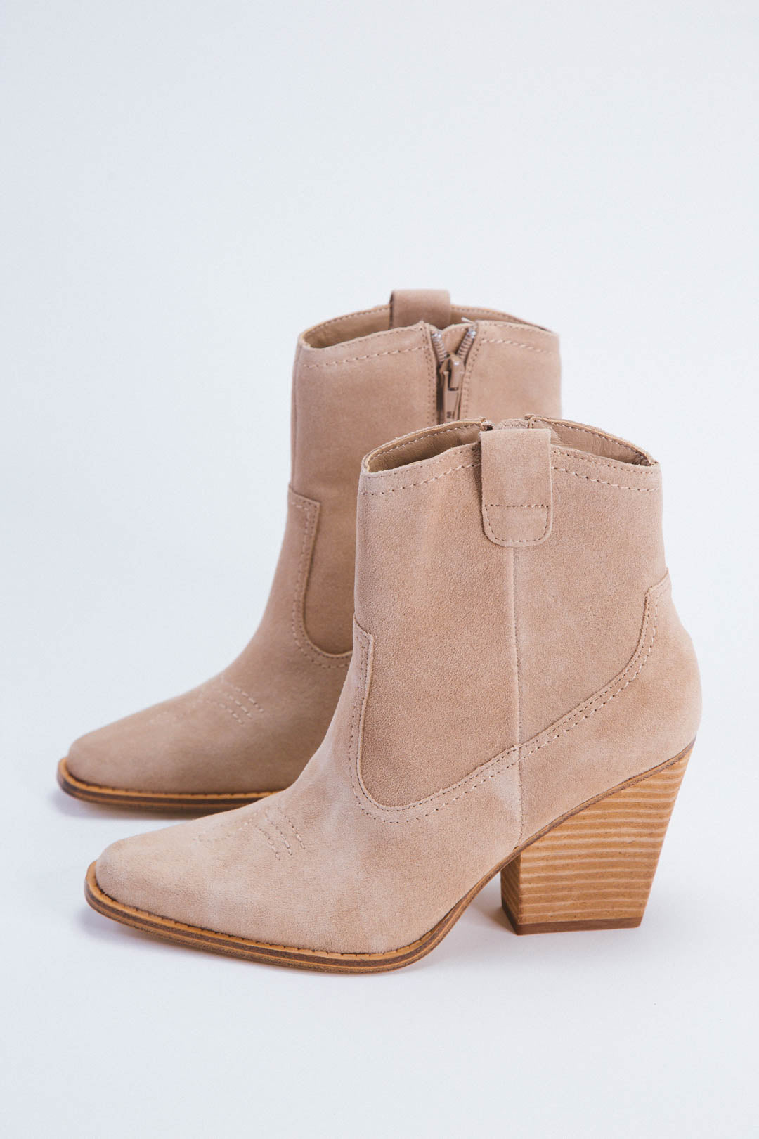 Corinna Suede Western Booties Natural | Chinese Laundry 