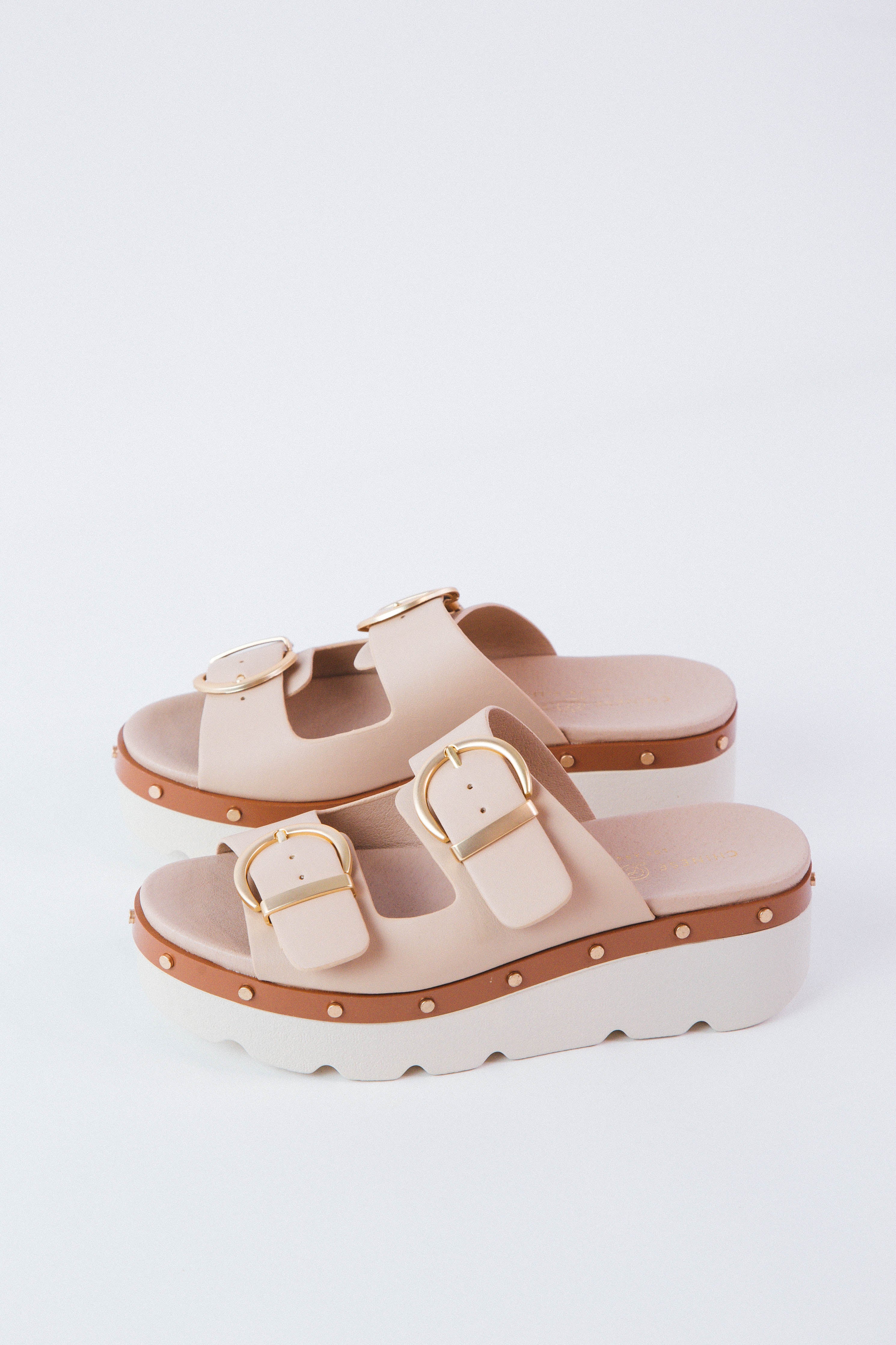 Surfs Up Smooth Platform Sandal Beige | Chinese Laundry 