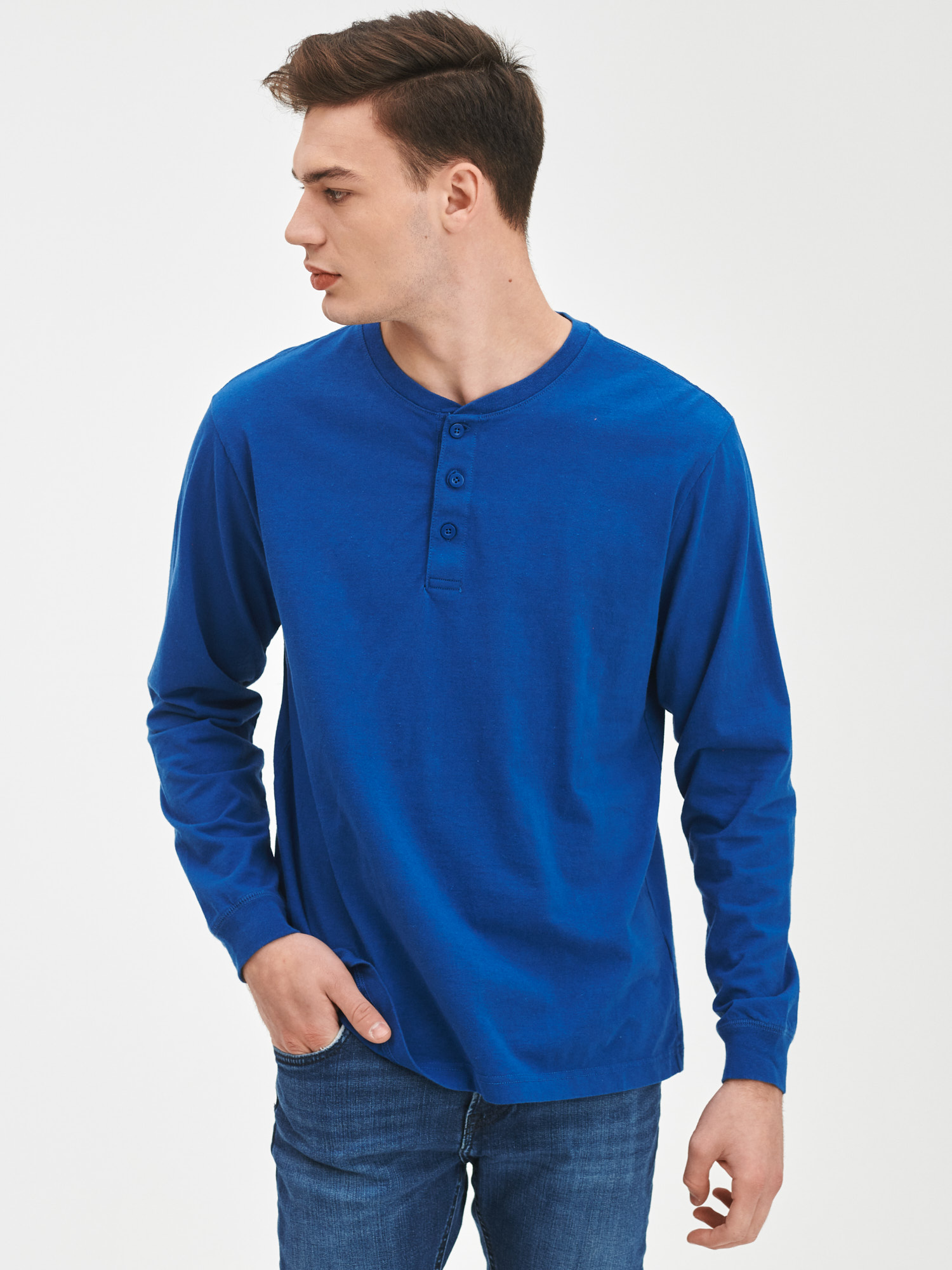 GAP Long Sleeve T-Shirt - Men