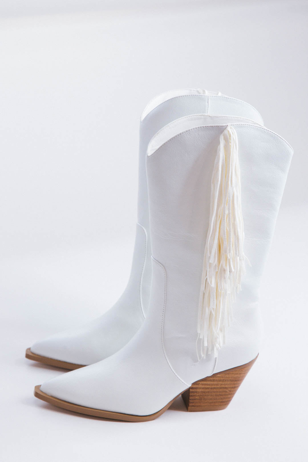 Andi Fringe High Cut Boot White | Billini