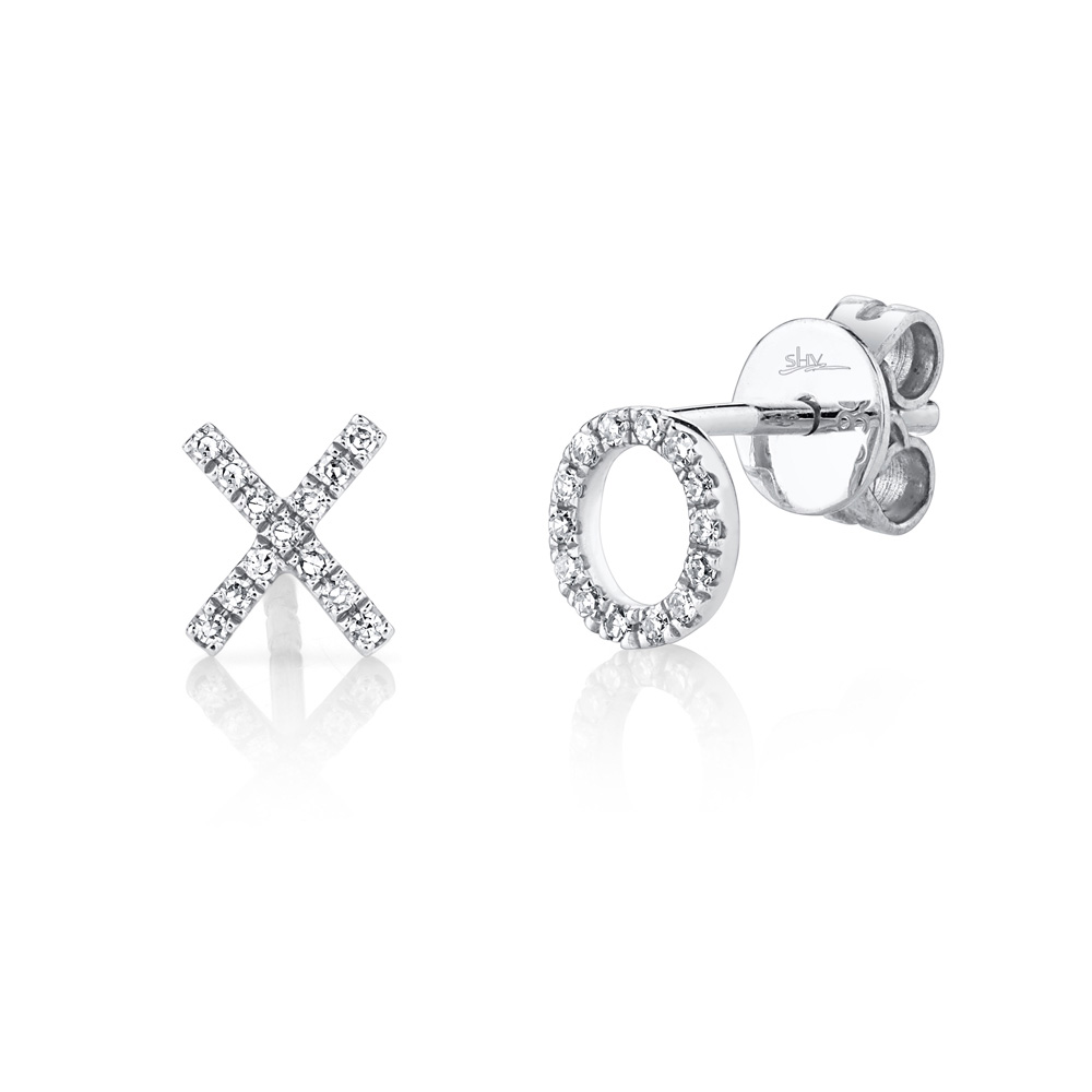 Shy Creation 1/10ctw Diamond "XO" White Gold Stud Earrings